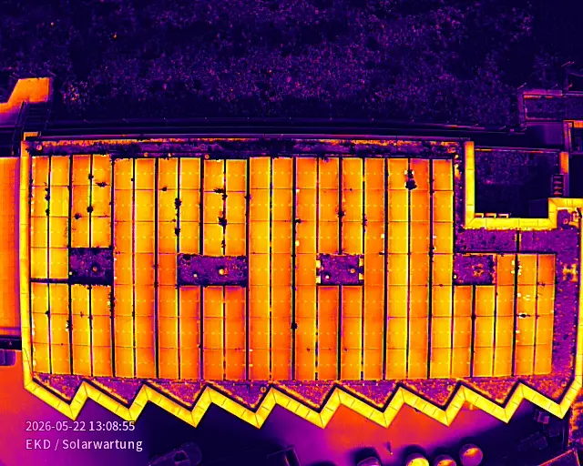 Thermografische Aufnahme einer Photovoltaikanlage